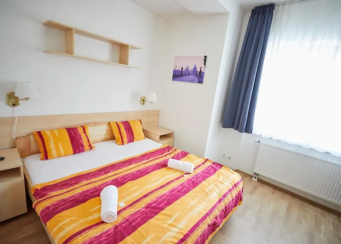 University Hotel פראג