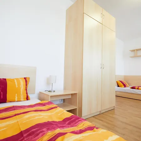 University Hotel Hotell 2*
