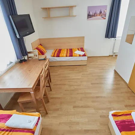 University Hotel Hotell 2*