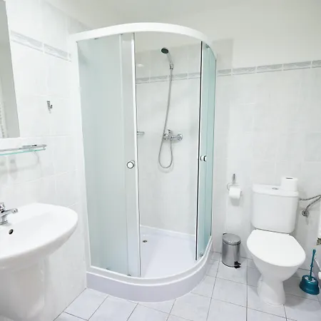 University Hotel Hotell 2*