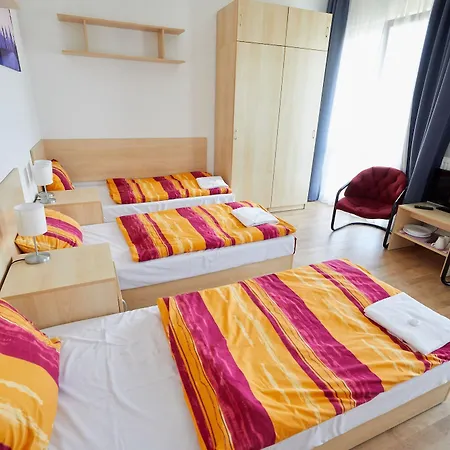 University Hotel Hotell 2*