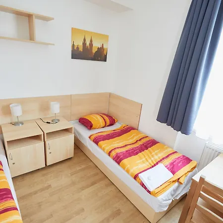 Hotell University Hotel 2*