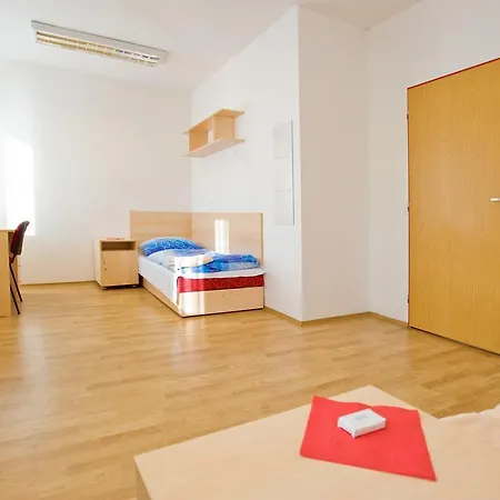 Hotell University Hotel 2*