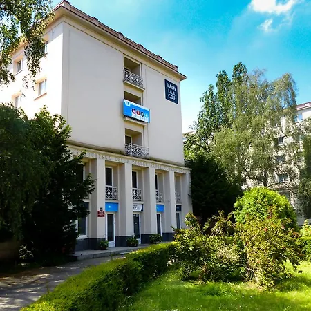 Hotell University Hotel 2*