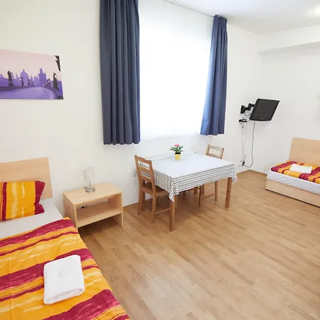 Hotel University Hotel 2*