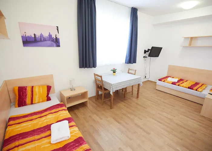 Hotell University Hotel 2*