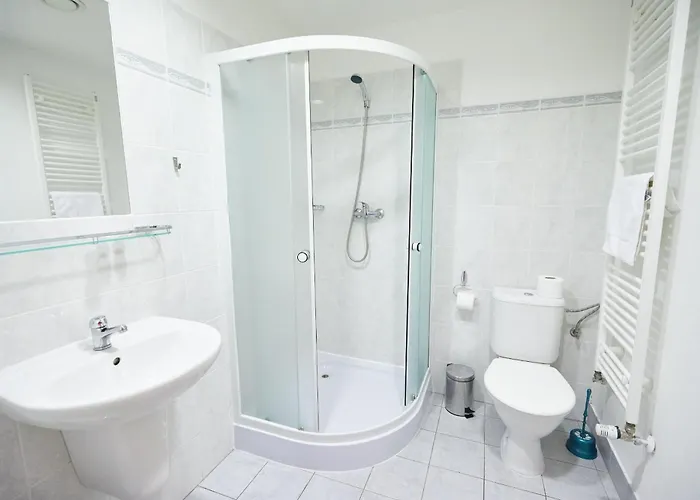 University Hotel Hotell 2*