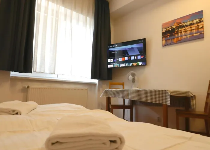 University Hotel 2*